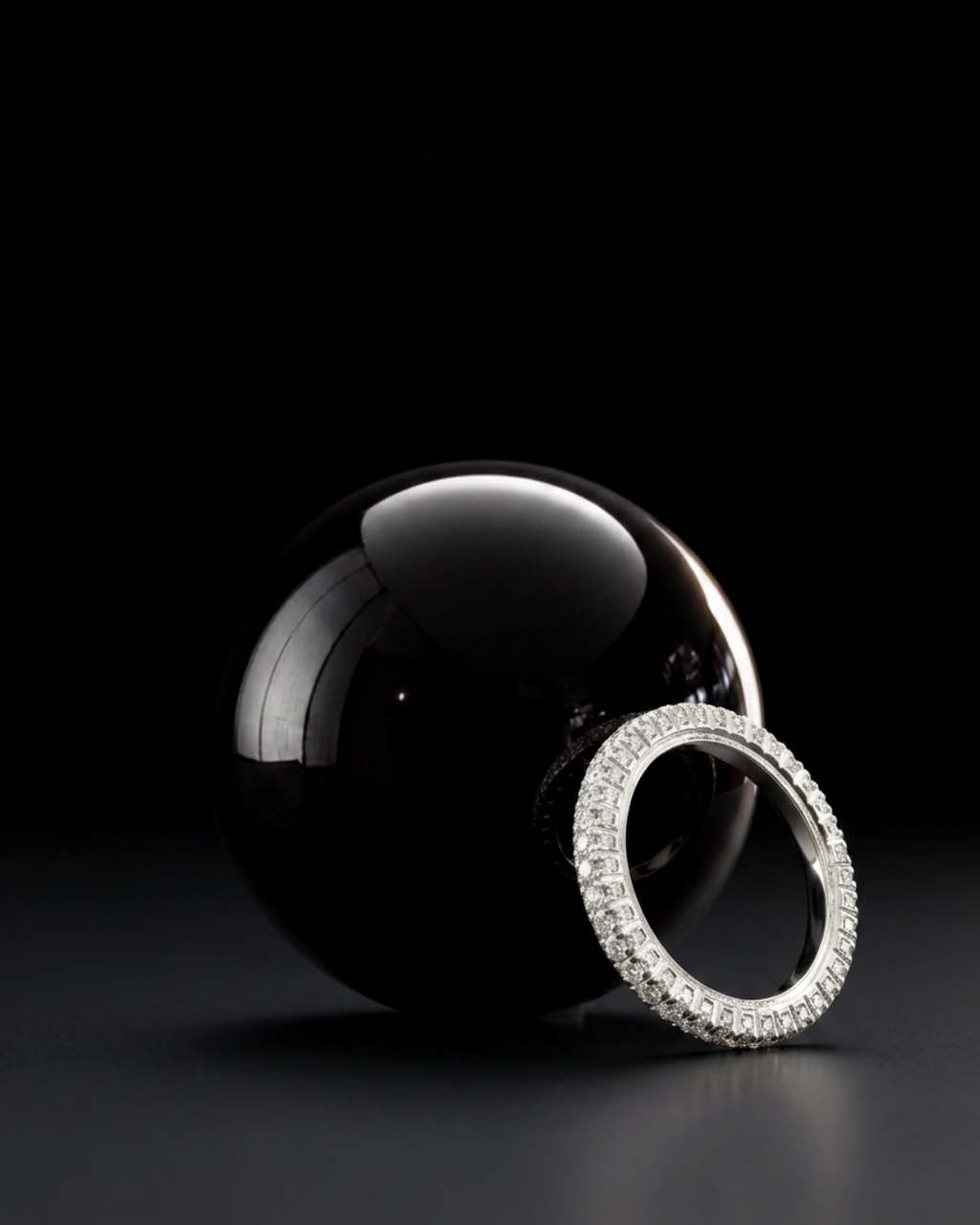 Anello Eternity in Oro Bianco 18 kt con Diamanti Naturali