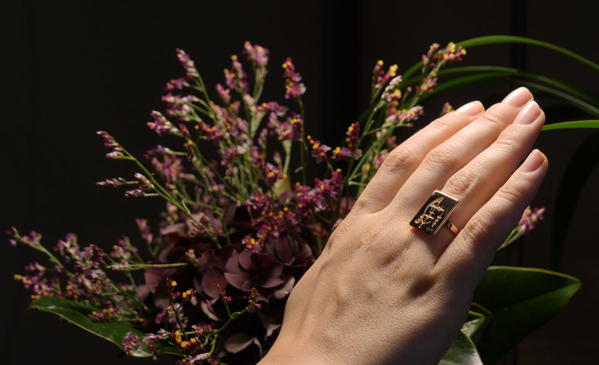 Anello Segni Angeleri Lei Oro Rosa 9kt | Atelier Orafo | indossato