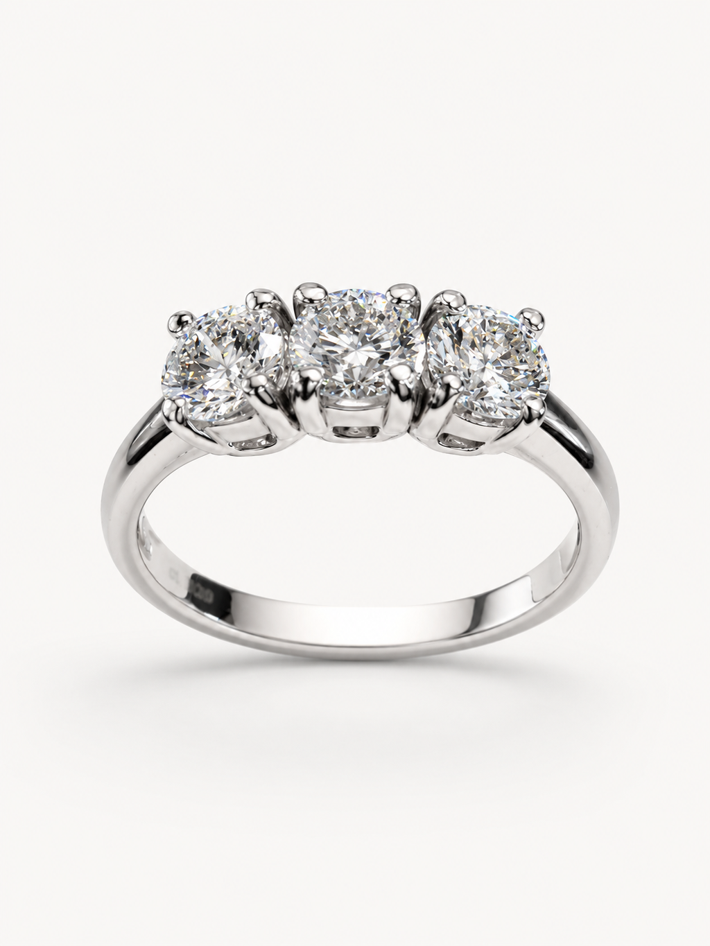 Anello Trilogy in Oro Bianco 18kt con Diamanti Naturali Certificati GIA
