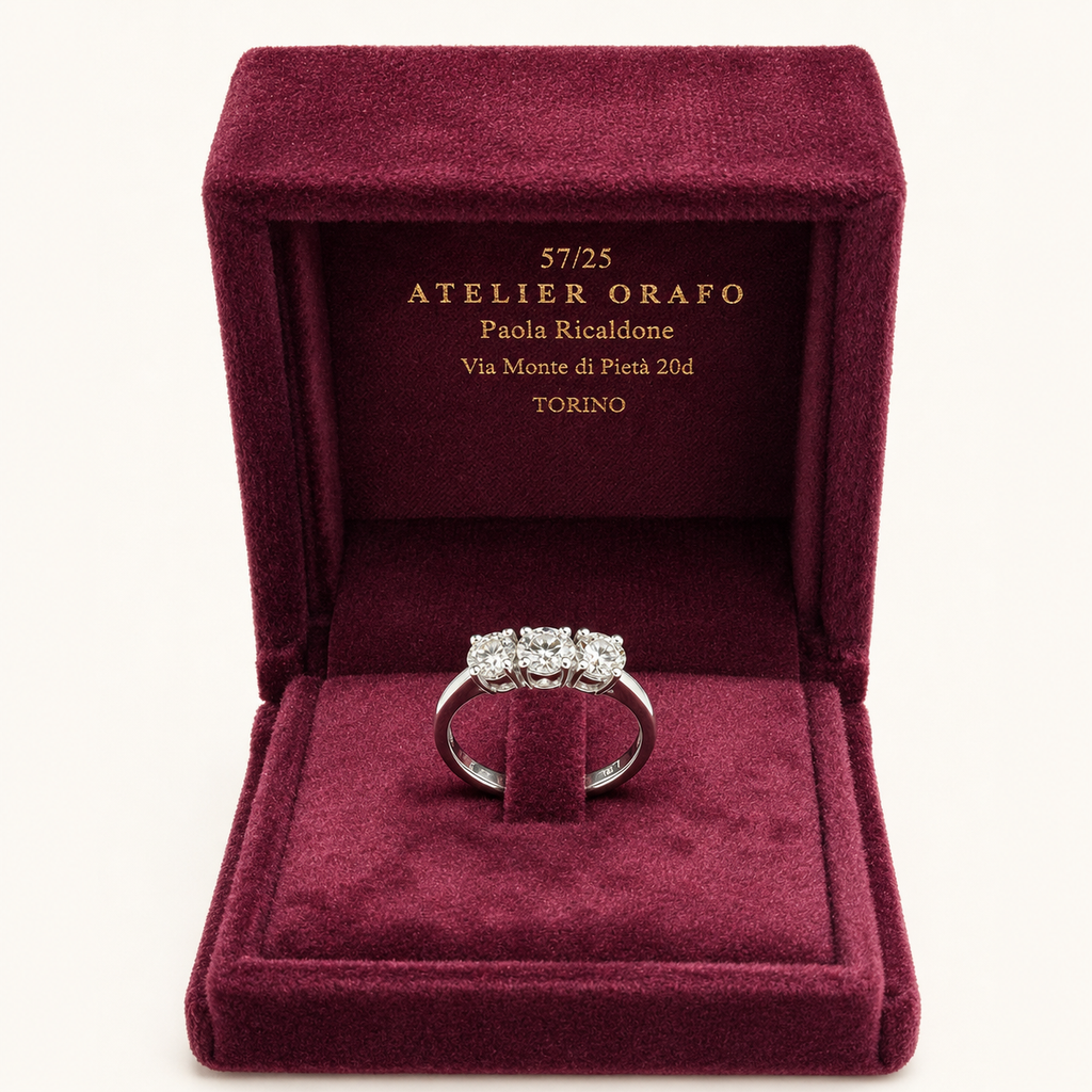 Anello Trilogy in Oro Bianco 18kt con Diamanti Naturali Certificati GIA con scatola