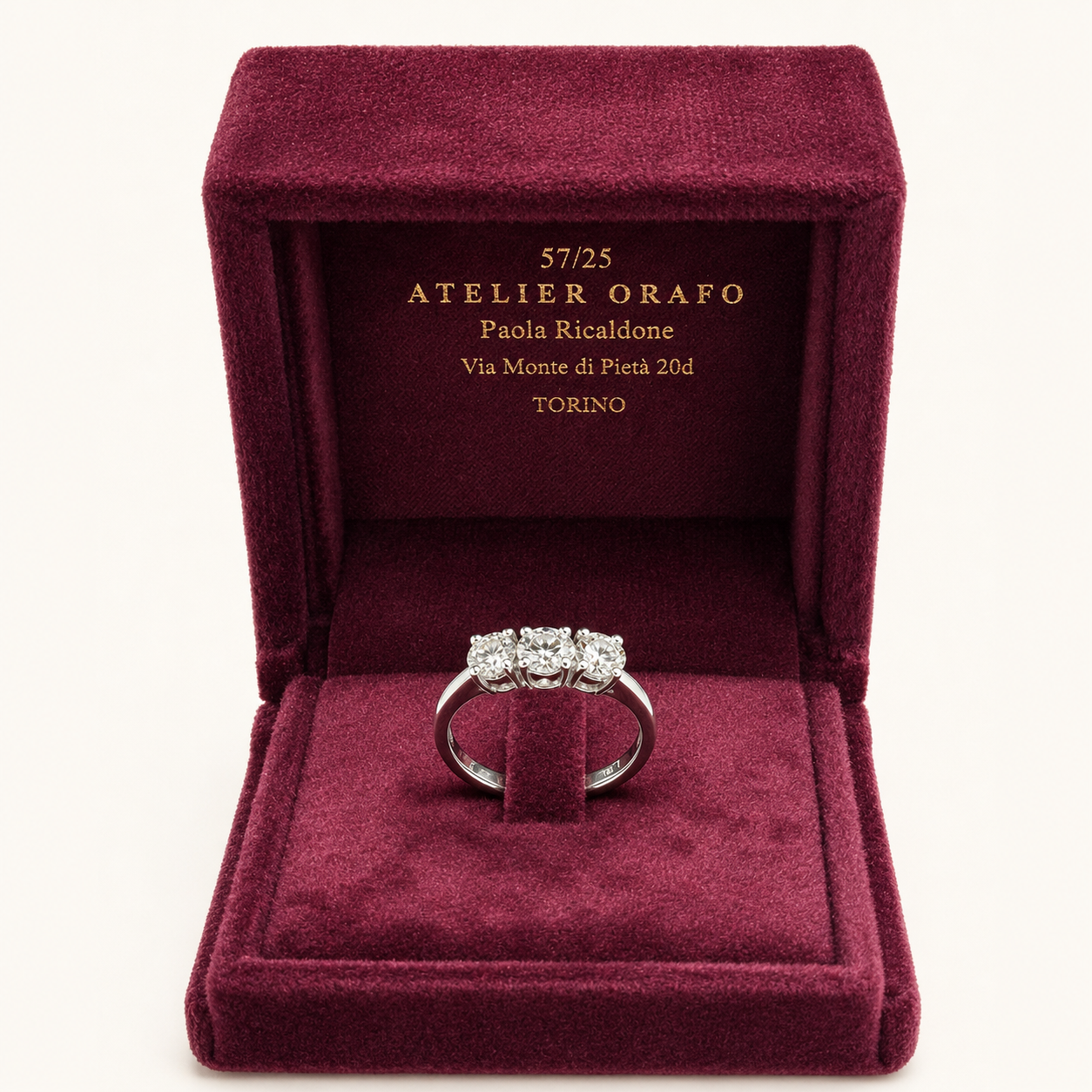 Anello Trilogy in Oro Bianco 18kt con Diamanti Naturali Certificati GIA con scatola