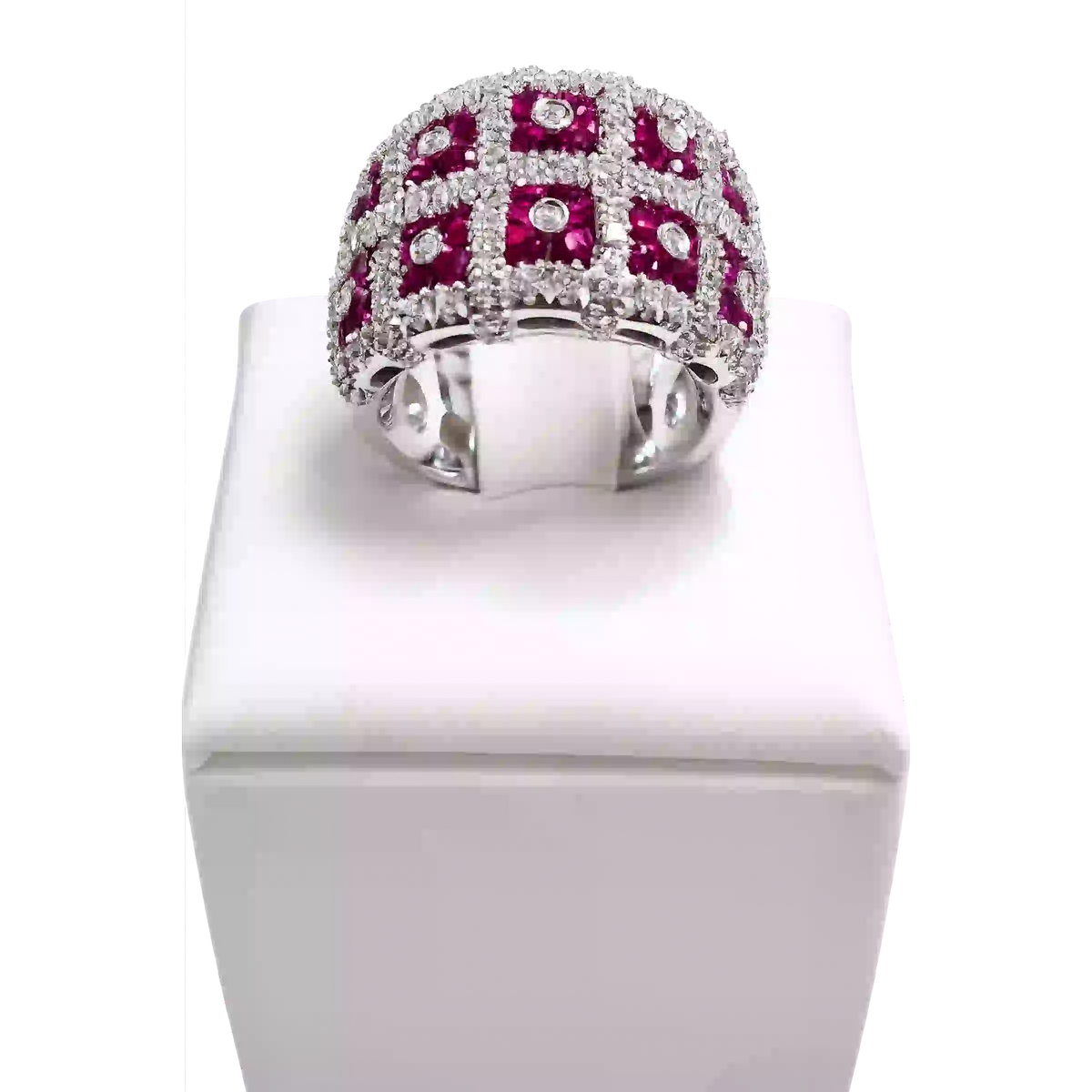 Anello Oro Bianco 18 kt con Rubini Naturali e Diamanti naturali | Atelier Orafo | nudo2 | 2400