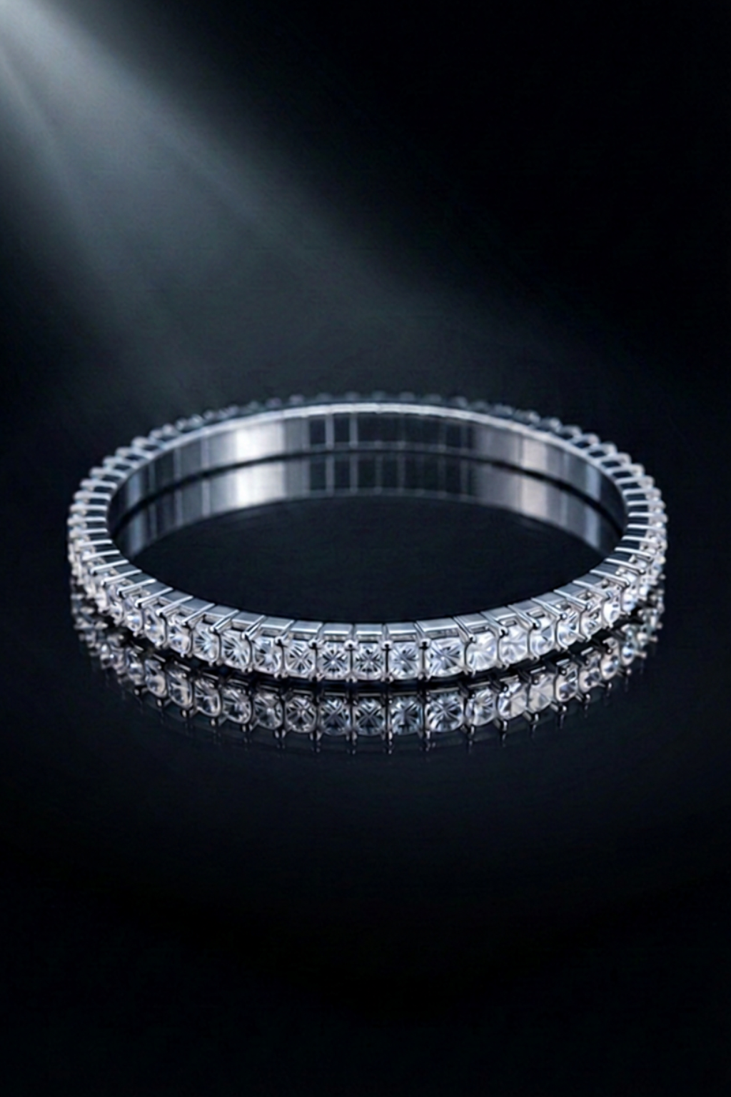 Bracciale Estendibile in Oro Bianco1 8kt con Diamanti Naturali | Atelier Orafo | luce