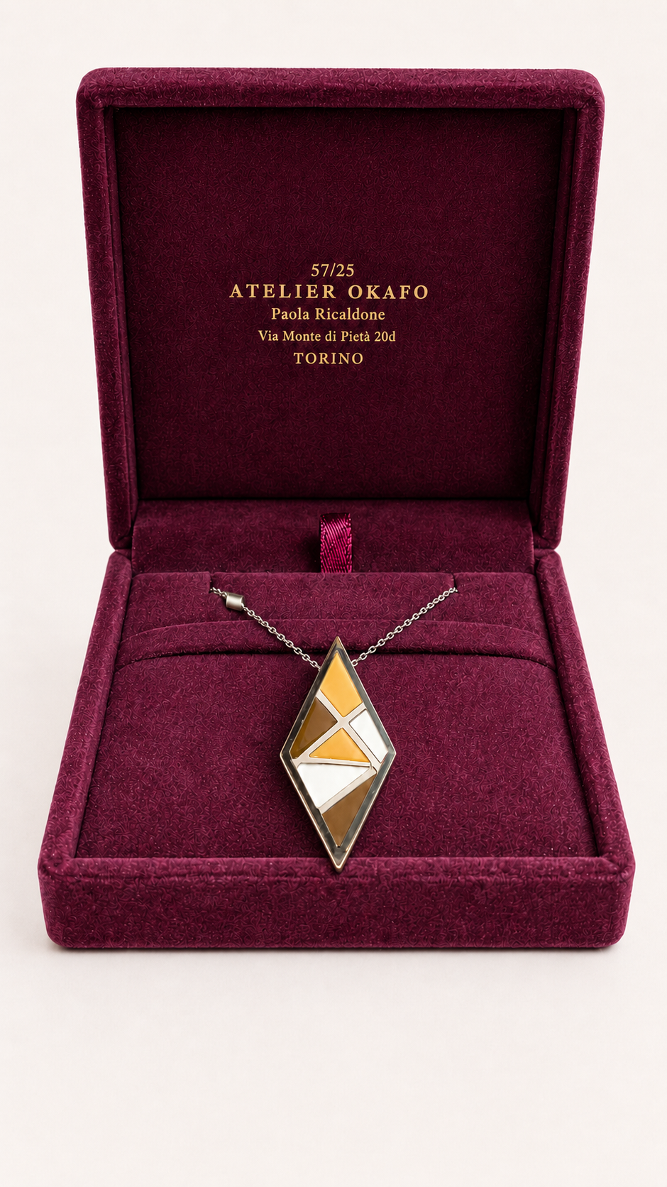 Girocollo in Oro Giallo 18 kt con Diamanti Naturali e HyCeram®
