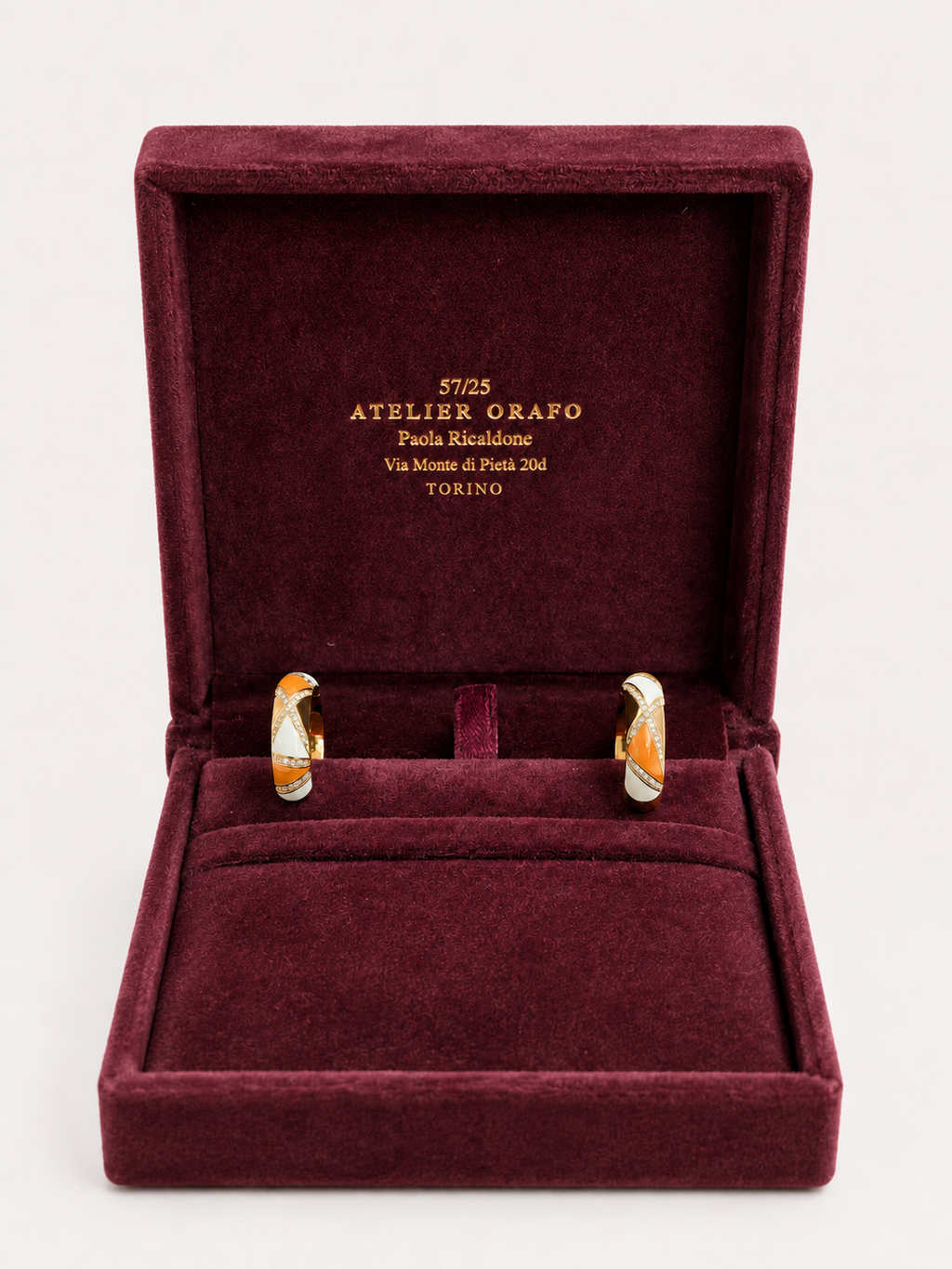 Orecchini in Oro Giallo 18 kt con Diamanti Naturali e HyCeram®