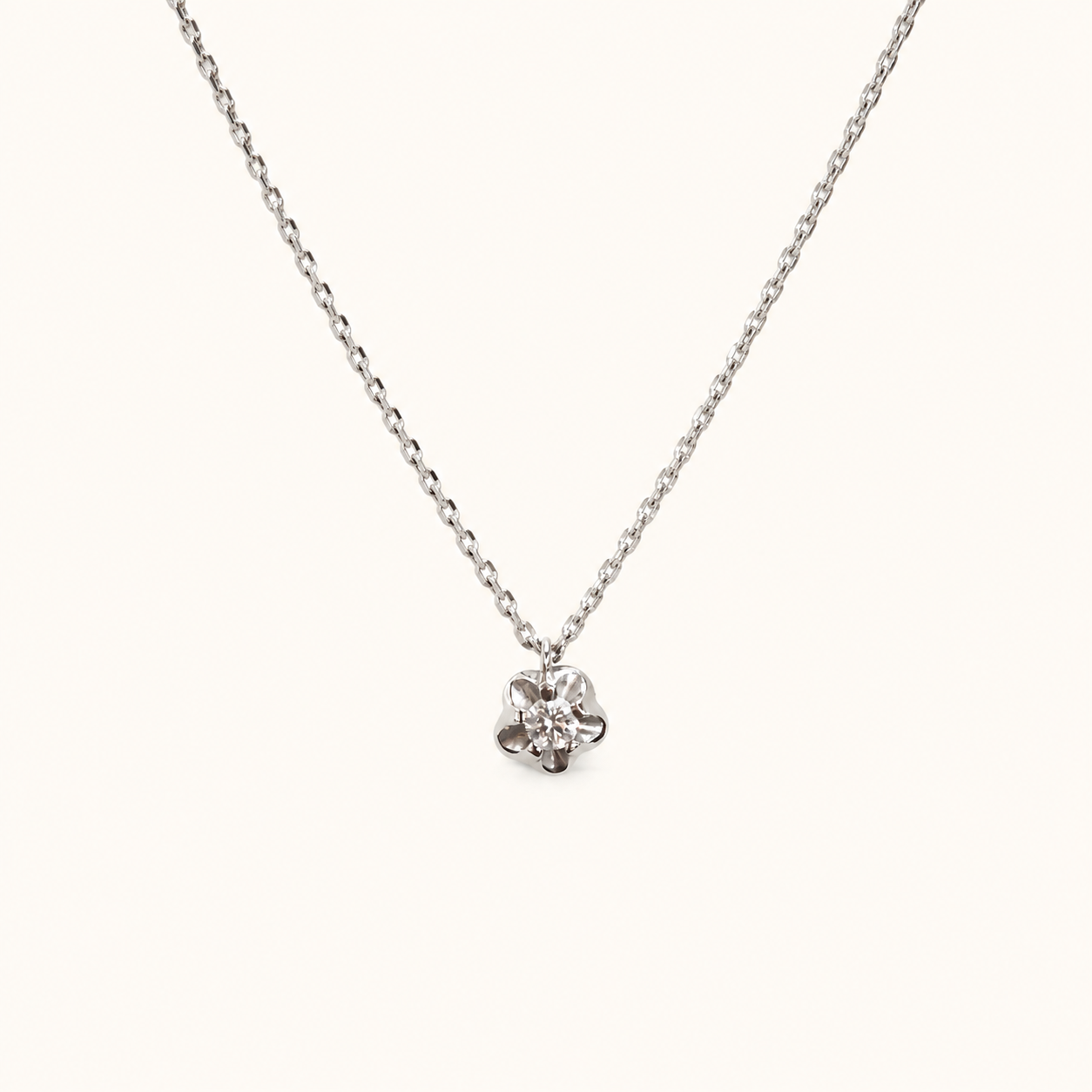 Collana Punto Luce Oro Bianco 18kt e Diamante Naturale ct 0_07 | Atelier Orafo | nudo