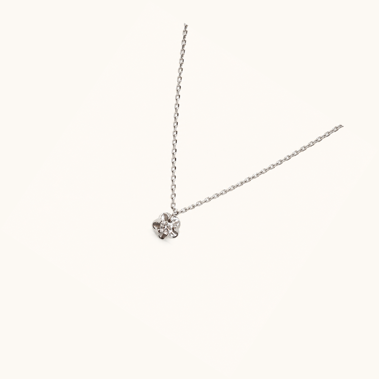 Collana Punto Luce Oro Bianco 18kt e Diamante Naturale ct 0_07 | Atelier Orafo | nudo2