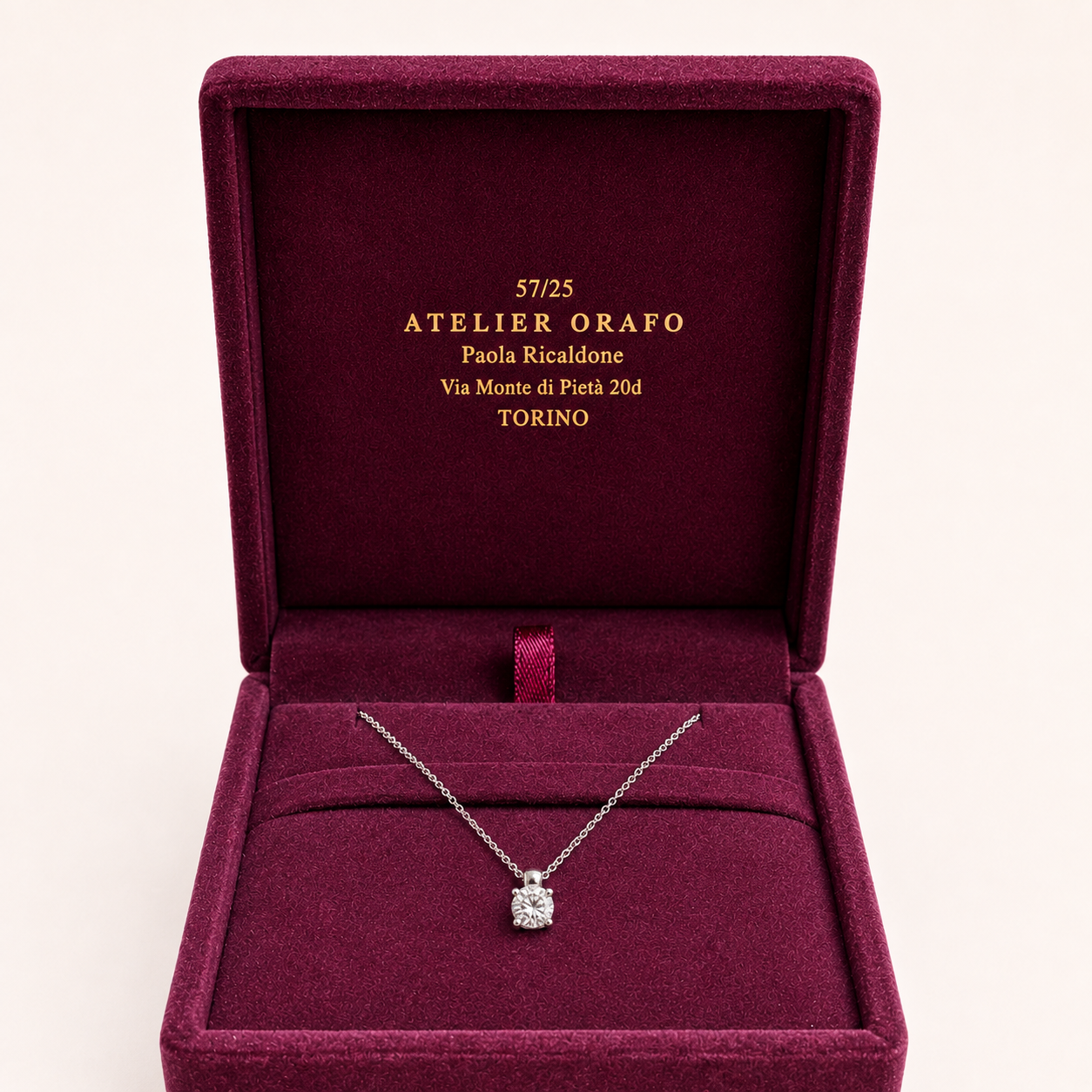 Collana Punto Luce Oro Bianco 18kt e Diamante Naturale con Scatola| Atelier Orafo | scatola