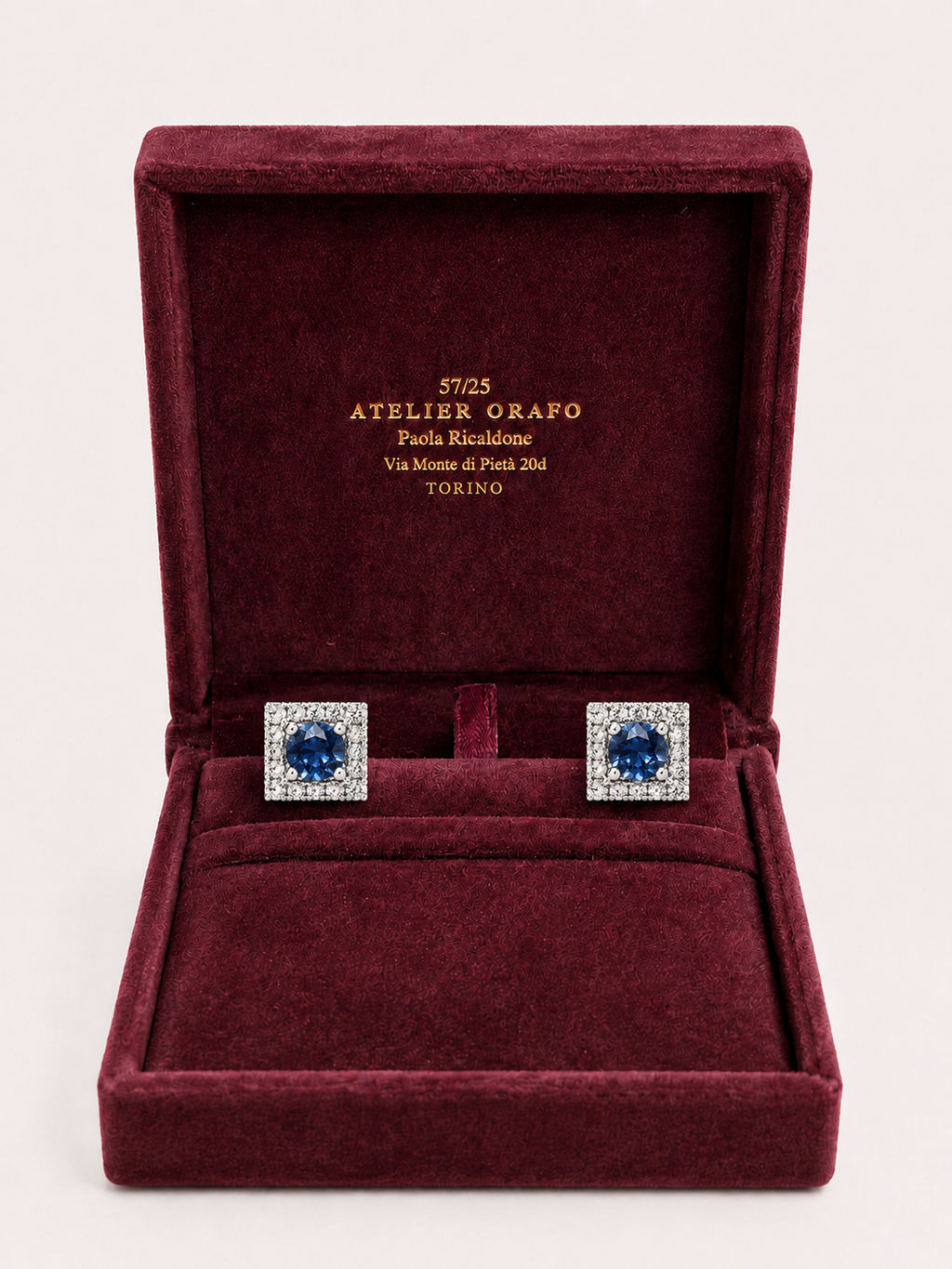 Orecchini Oro Bianco 18kt Diamanti Naturali eT opazio Azzurro con Scatola | Atelier Orafo | scatola