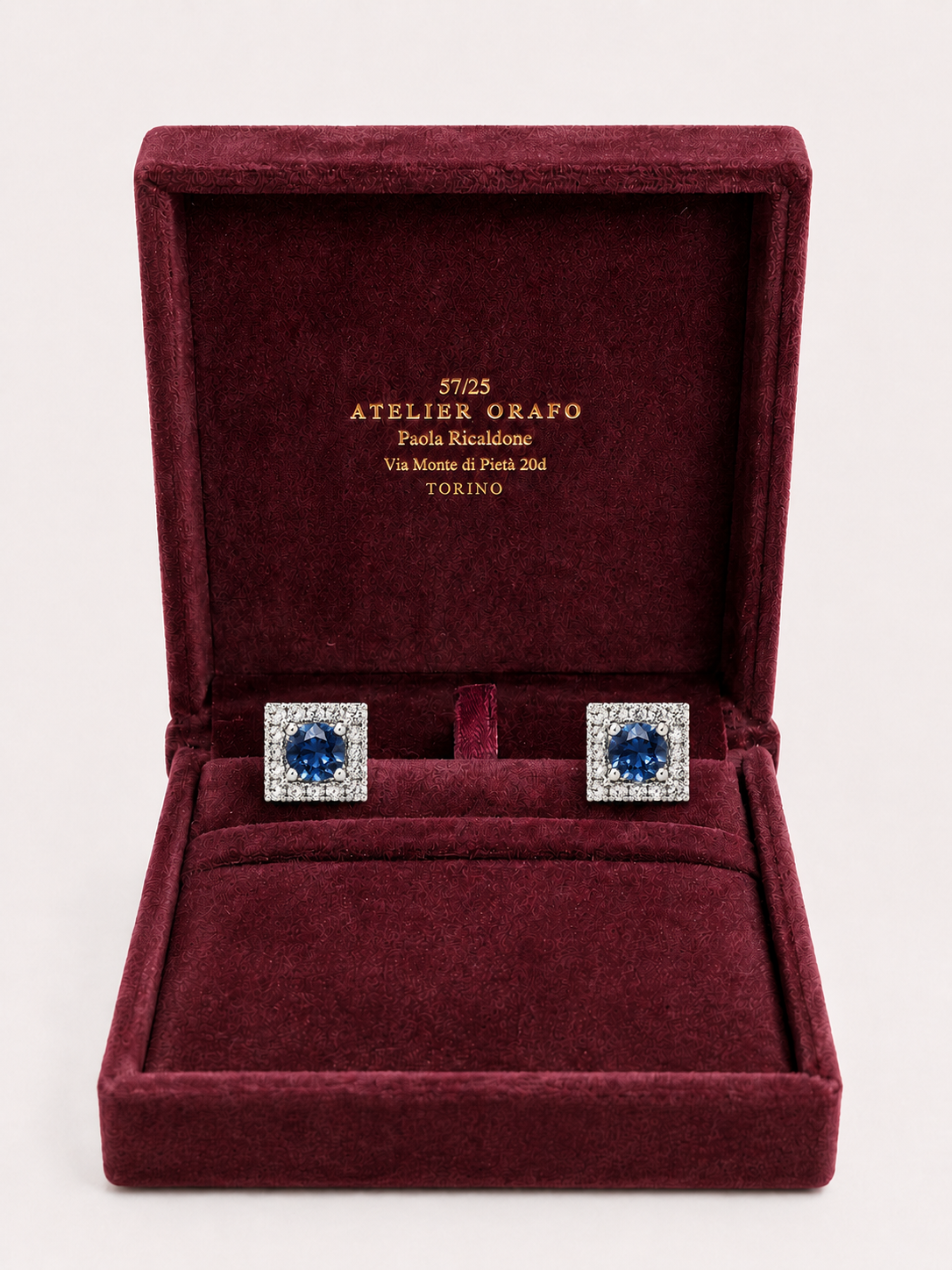 Orecchini Oro Bianco 18kt Diamanti Naturali eT opazio Azzurro con Scatola | Atelier Orafo | scatola